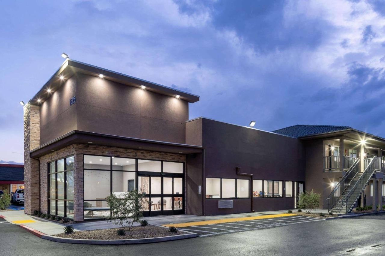Hotel Ramada By Wyndham Modesto Yosemite Area Exteriér fotografie
