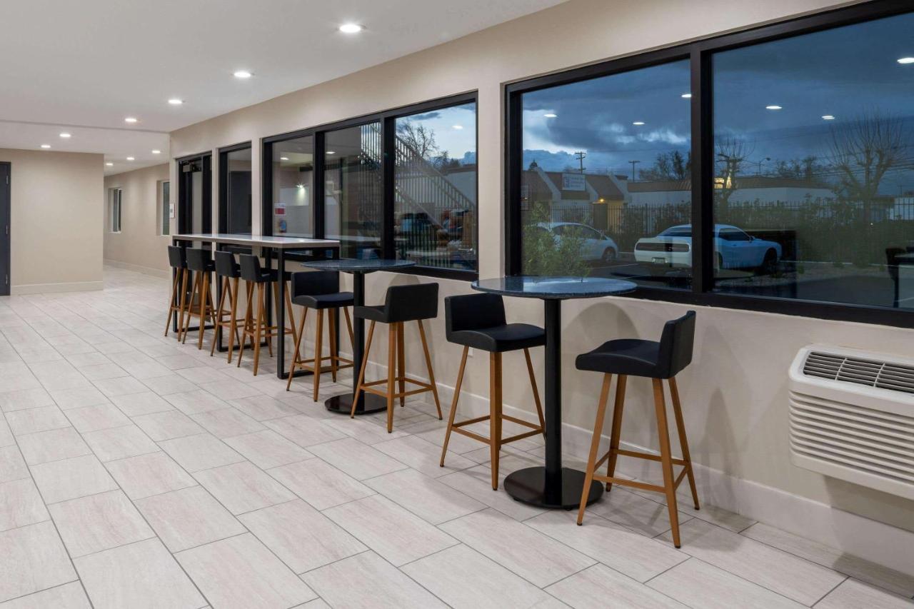 Hotel Ramada By Wyndham Modesto Yosemite Area Exteriér fotografie