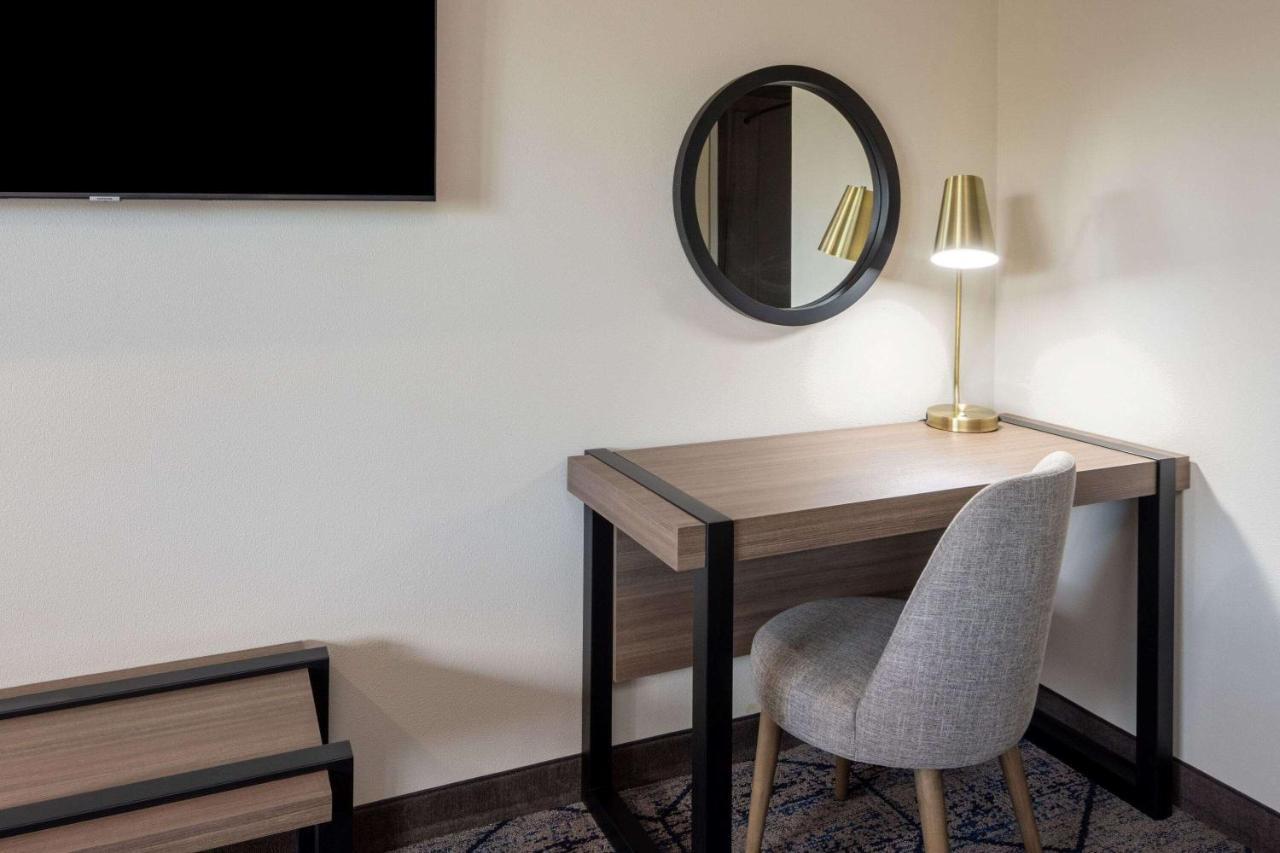 Hotel Ramada By Wyndham Modesto Yosemite Area Exteriér fotografie