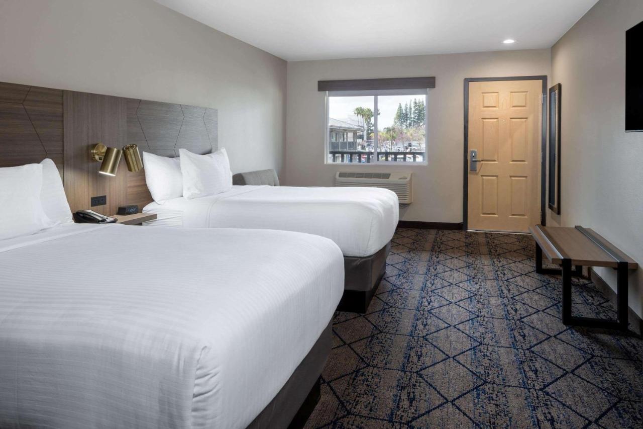 Hotel Ramada By Wyndham Modesto Yosemite Area Exteriér fotografie