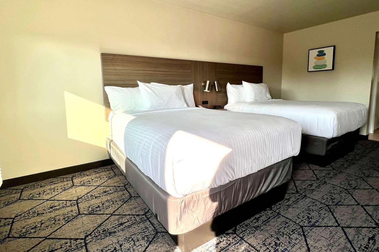 Hotel Ramada By Wyndham Modesto Yosemite Area Exteriér fotografie