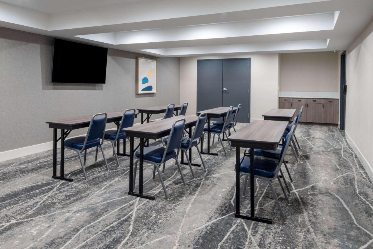 Hotel Ramada By Wyndham Modesto Yosemite Area Exteriér fotografie