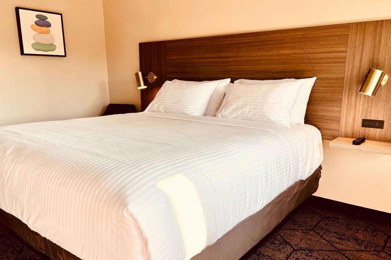 Hotel Ramada By Wyndham Modesto Yosemite Area Exteriér fotografie