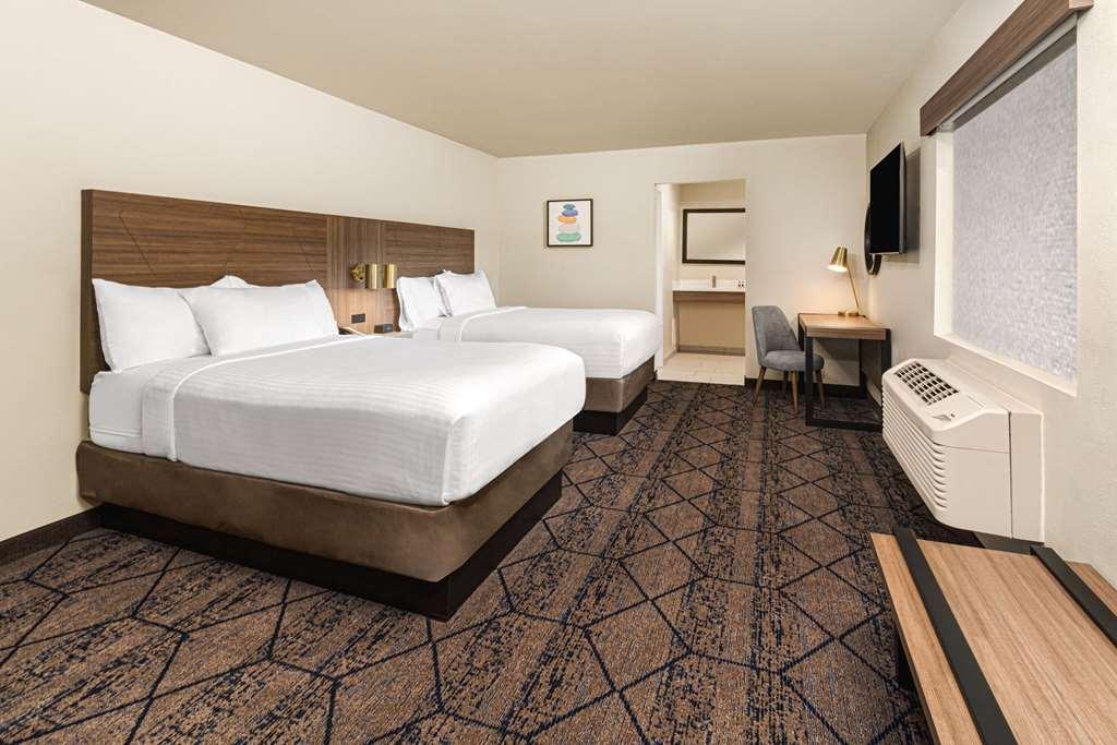 Hotel Ramada By Wyndham Modesto Yosemite Area Pokoj fotografie