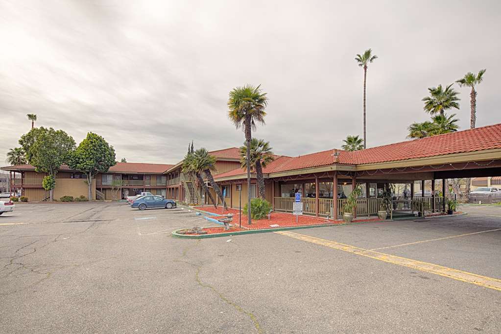 Hotel Ramada By Wyndham Modesto Yosemite Area Exteriér fotografie