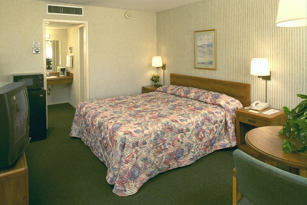 Hotel Ramada By Wyndham Modesto Yosemite Area Exteriér fotografie