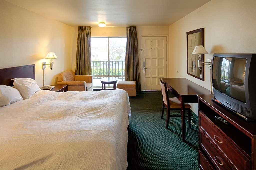 Hotel Ramada By Wyndham Modesto Yosemite Area Pokoj fotografie