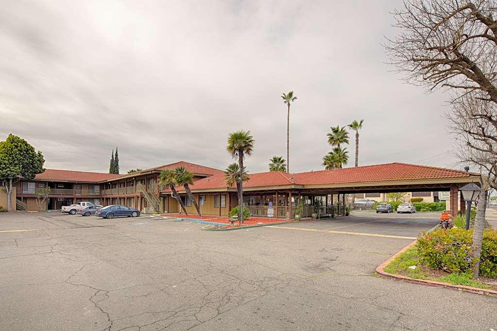 Hotel Ramada By Wyndham Modesto Yosemite Area Exteriér fotografie